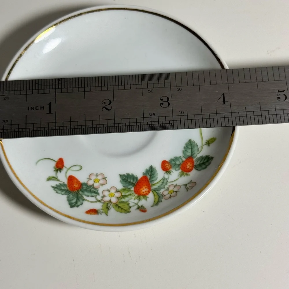 1978‎ Avon Strawberry Floral White Saucer with Gold Rim